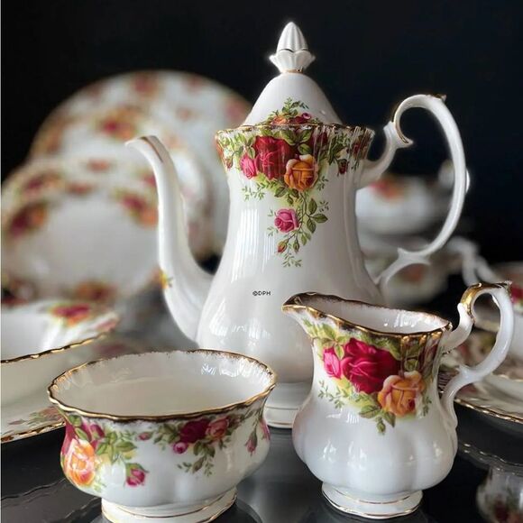 Wedgwood Royal Albert Old Country Roses Milk Cream jug Pink Gold Bone China - Picture 2 of 4